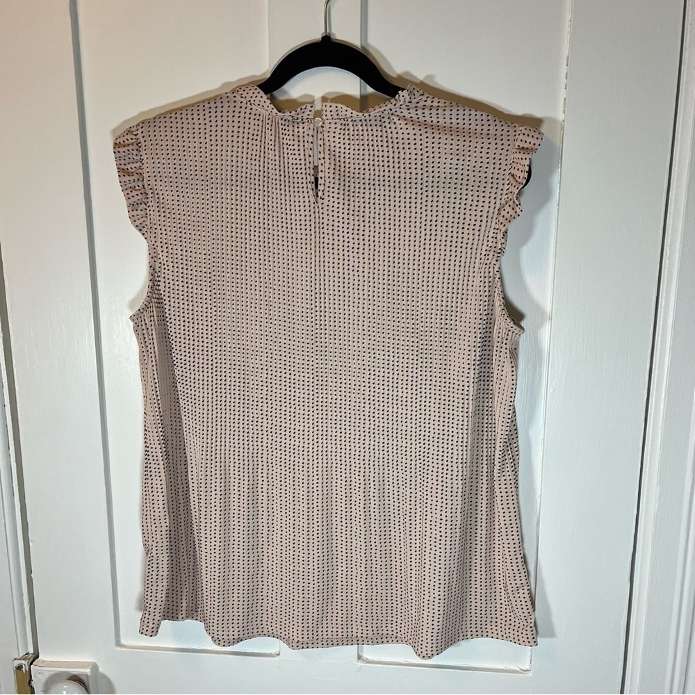 Sleeveless blouse - Picture 2 of 4
